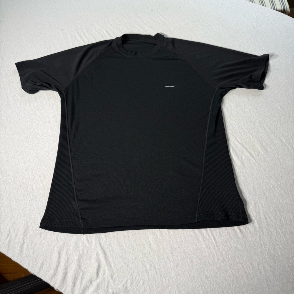 Men’s large Patagonia athletic‎ mesh black shirt